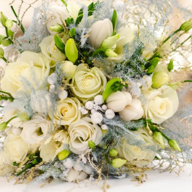 How To Incorporate Flowers In Your Wedding
